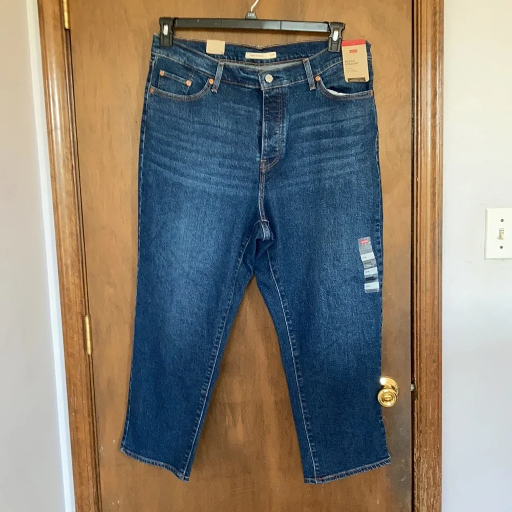 Offer$40 Levi’s wedgie straight jean high rise snug through hip & thigh 20W - Picture 1 of 17